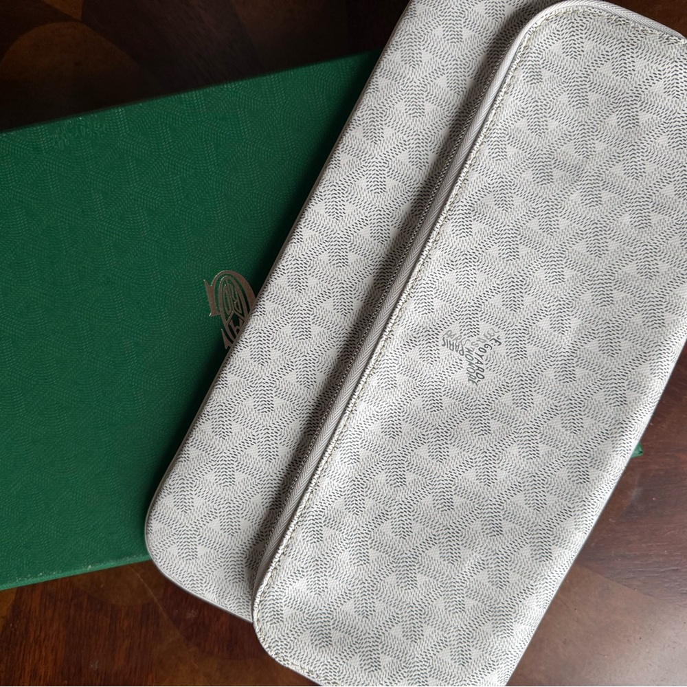 NWT Goyard White and Gray Clutch